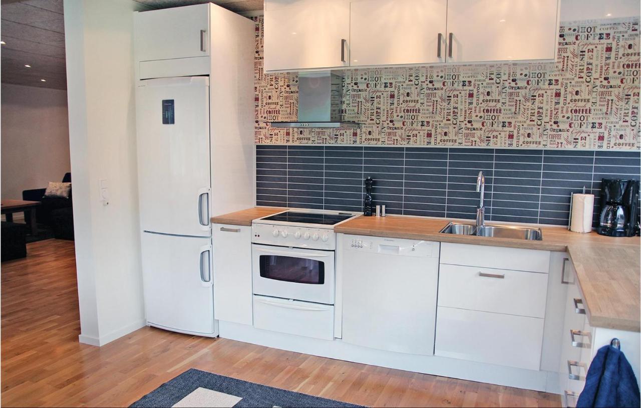 2 Bedroom Cozy Apartment In Habo Mullsjö Eksteriør bilde
