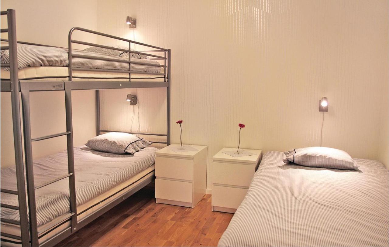 2 Bedroom Cozy Apartment In Habo Mullsjö Eksteriør bilde